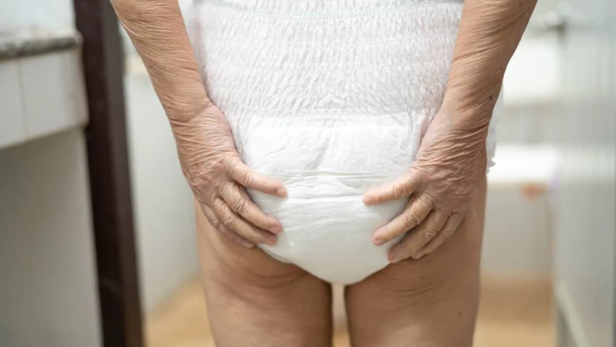 γεροντική ακράτεια ούρων