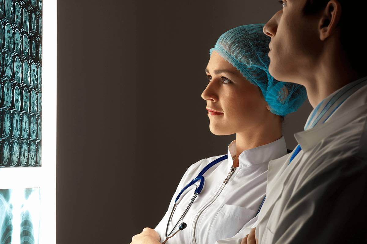 διάγνωση ακτινογραφίας κατ’ οίκον από ιατρό ακτινοδιαγνώστη