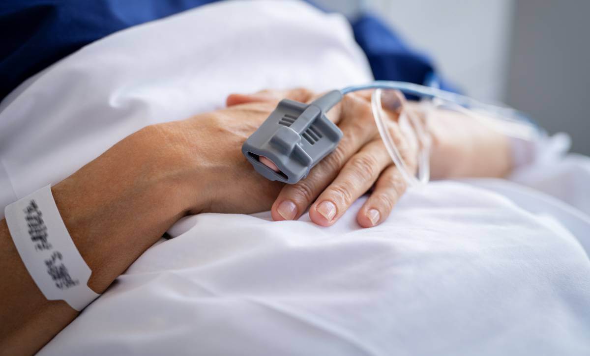 ασθενής με ενδοφλεβια διατροφη κατ οίκον